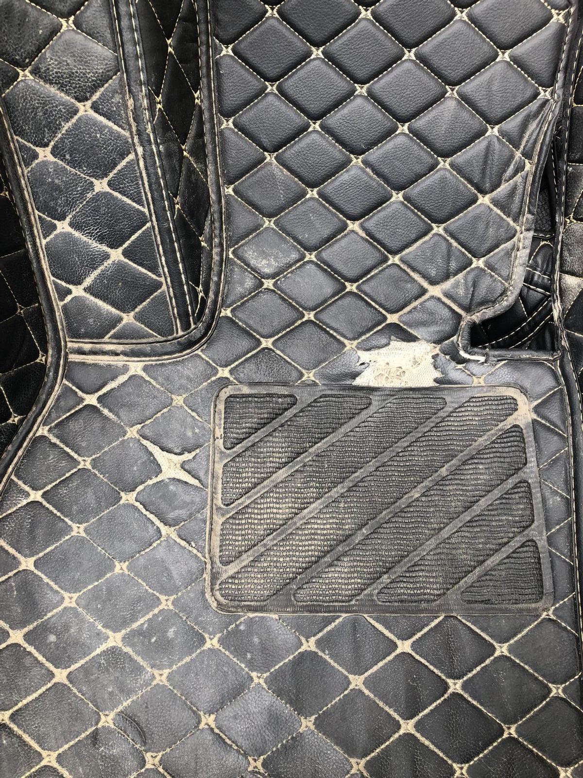 全包围脚垫好还是半包围脚垫,大包围脚垫好还是半包围脚垫好