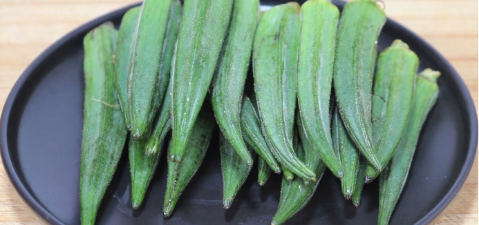 秋葵简单不要辣做法,秋葵最好吃的做法不用油炸