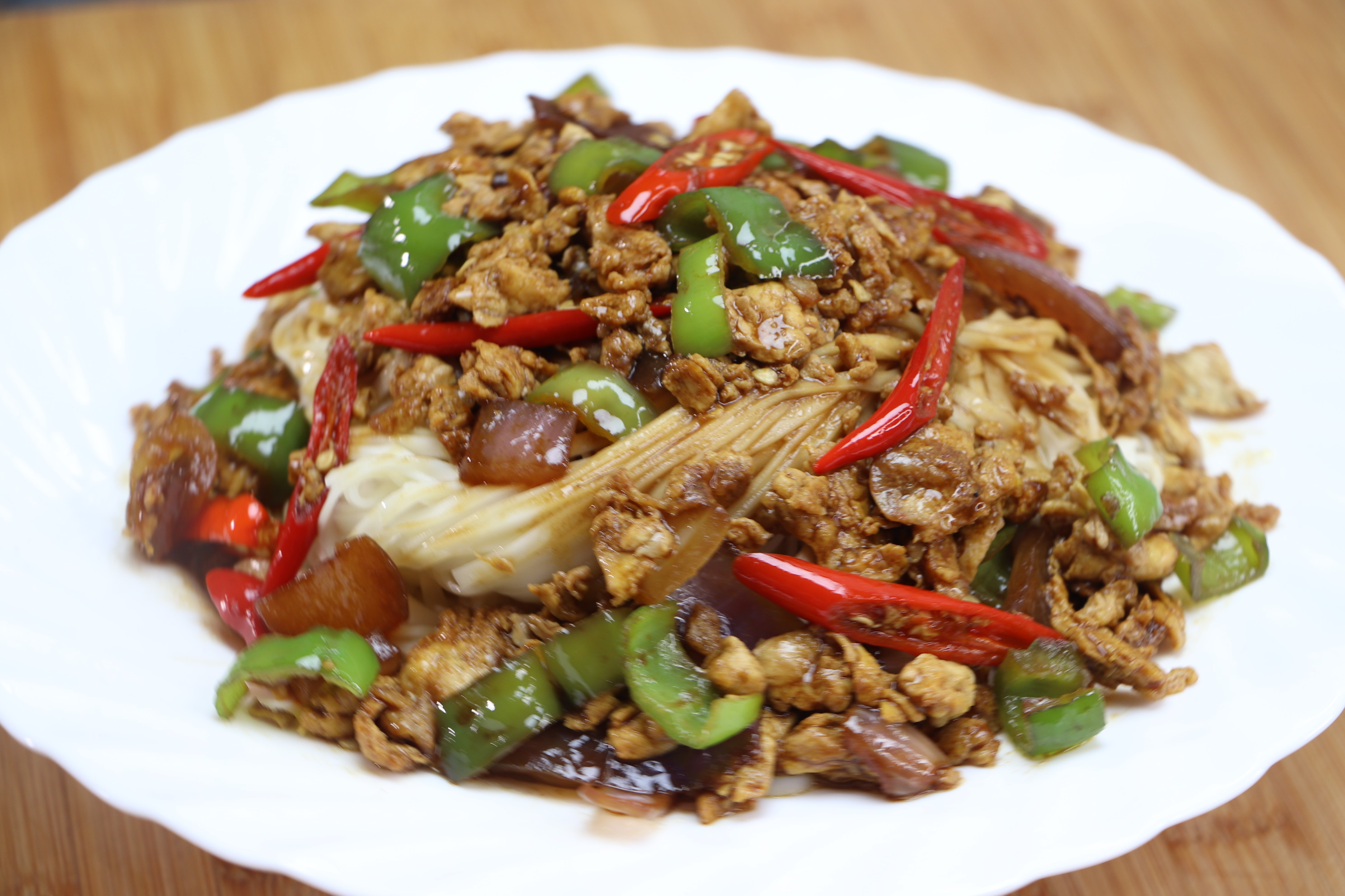 面条买回来，你就像我这样做，劲道爽滑又入味