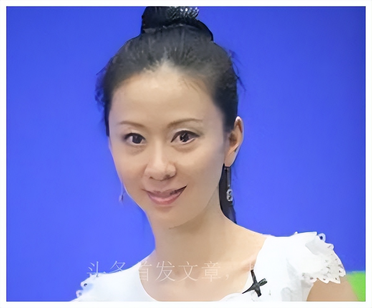 全裸写真第一人,走红后“家破夫散”,汤加丽如今过的怎么样?