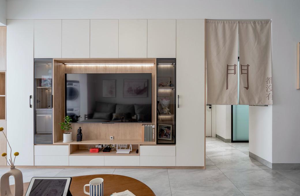 广东夫妇拒绝过度装修,年轻夫妻反对巨资买破房