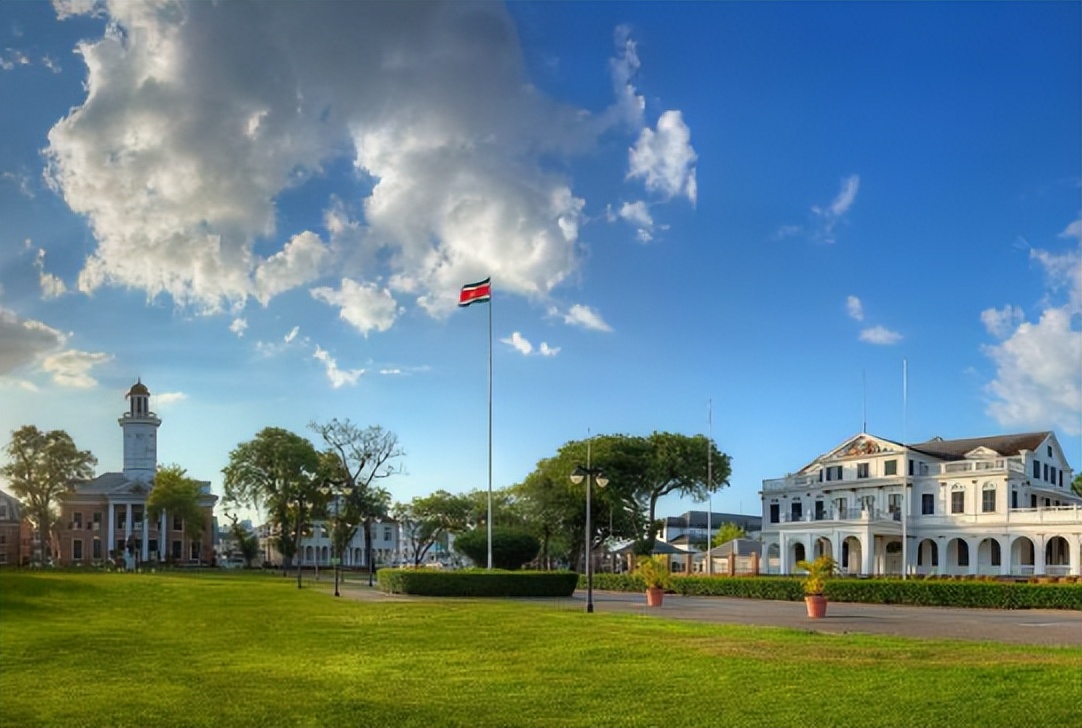 苏里南殖民地,苏里南反向殖民