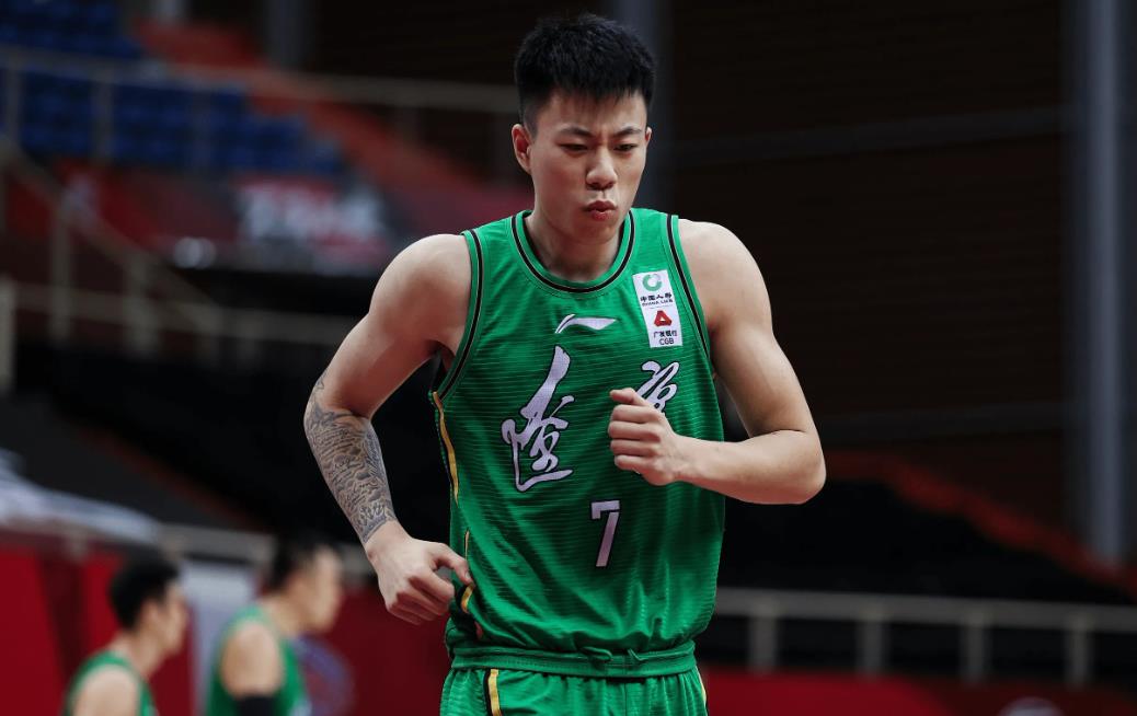 辽篮最新比赛杨鸣采访,辽篮输了杨鸣反应