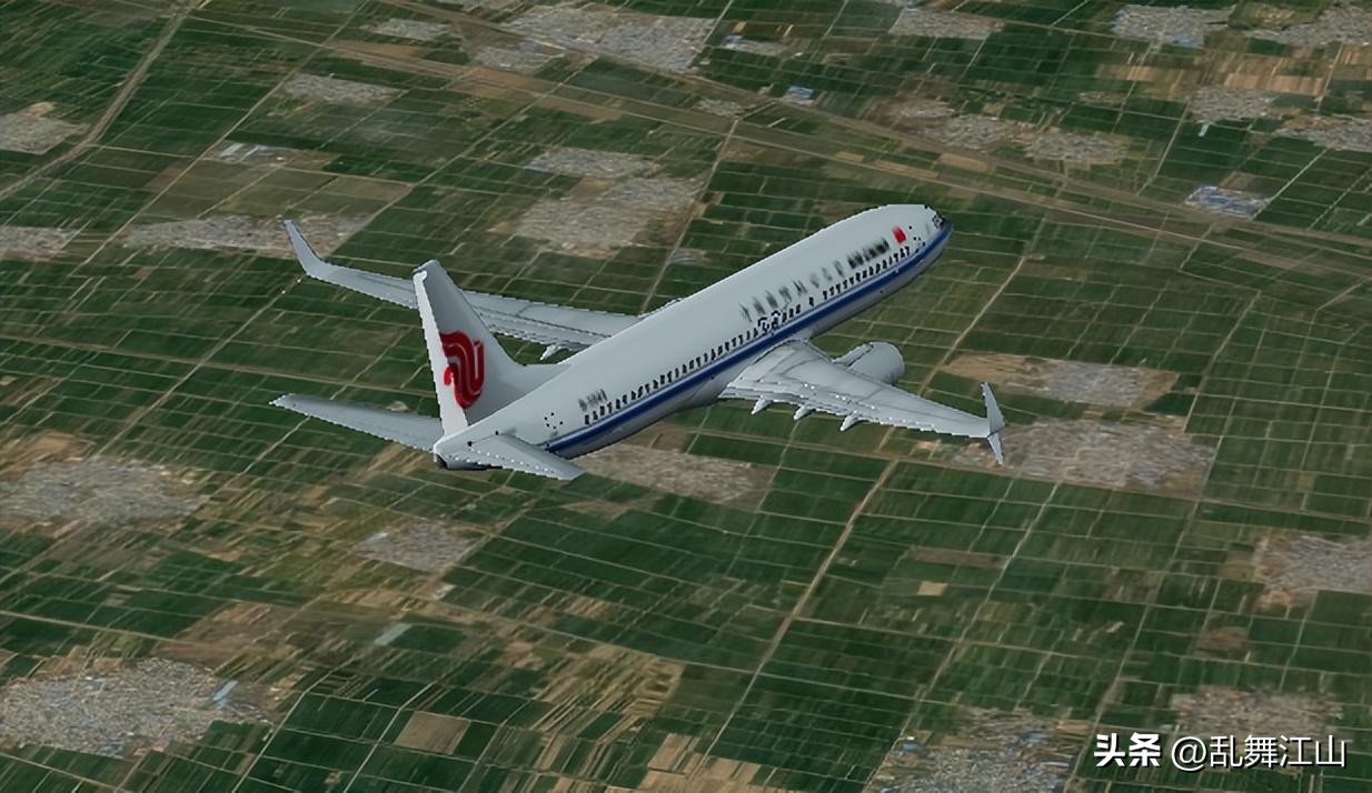 11月7日16点17分，一架从重庆飞往北京的飞机抵达河南新乡上空