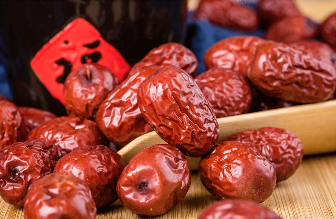 女人怕冷气血不足吃什么好呢,怕冷的女人吃什么补气血