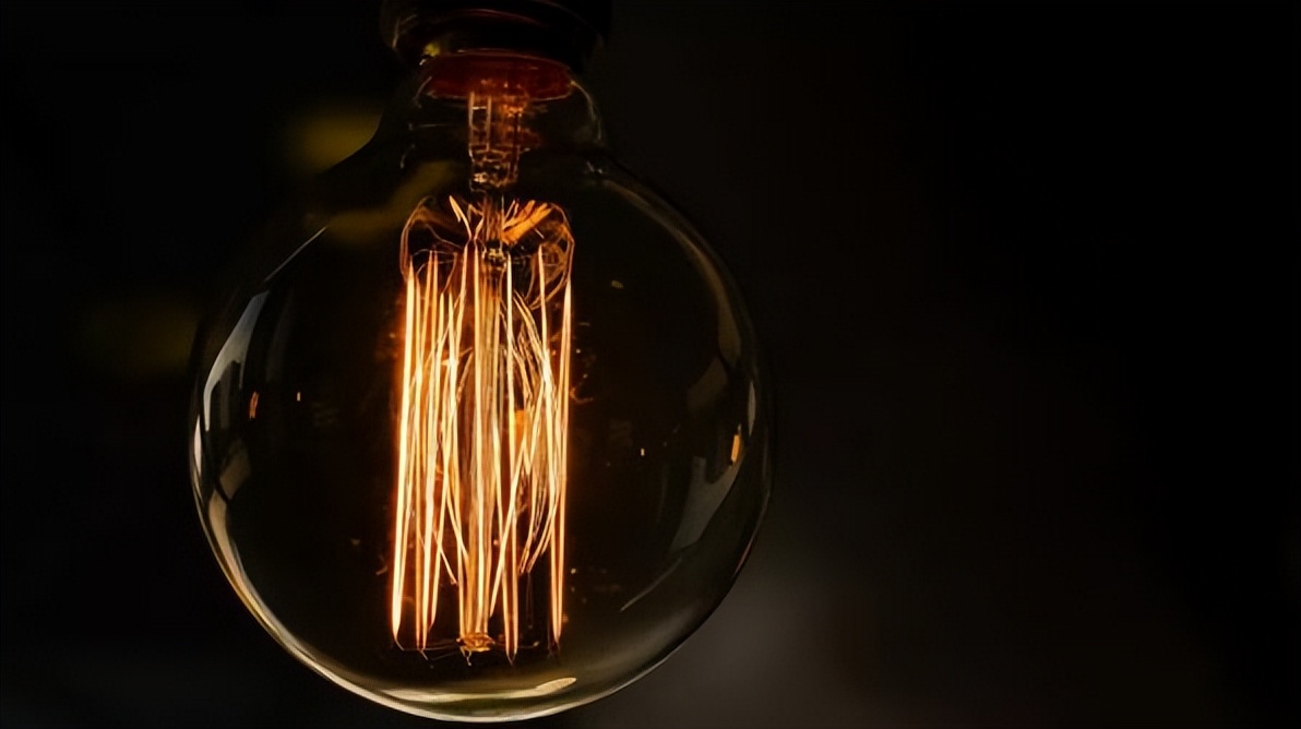 灯泡的发明史,爱迪生之前还有谁发明了灯泡