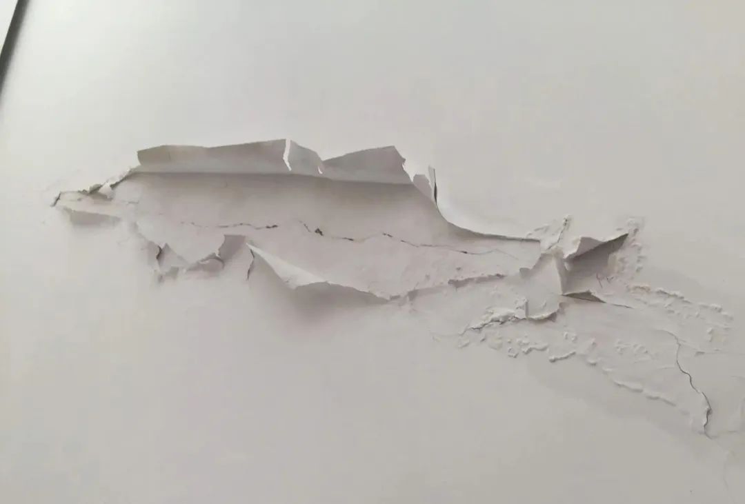 墙面渗水发霉怎么修复,墙纸渗水发霉开裂如何修复