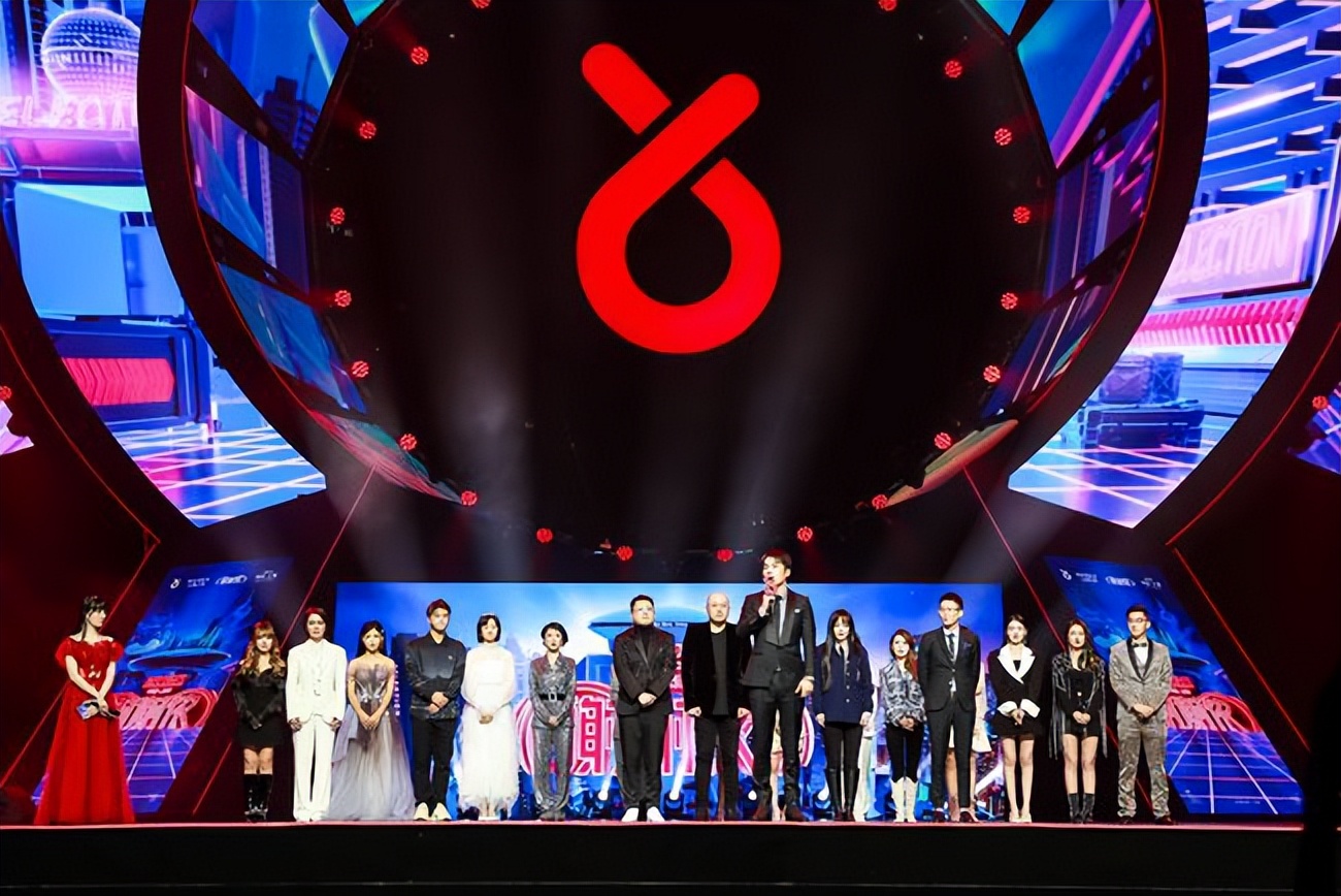 辛巴辛有志升级辛选集团的供应链体系,藏黑鸡助农走上致富路