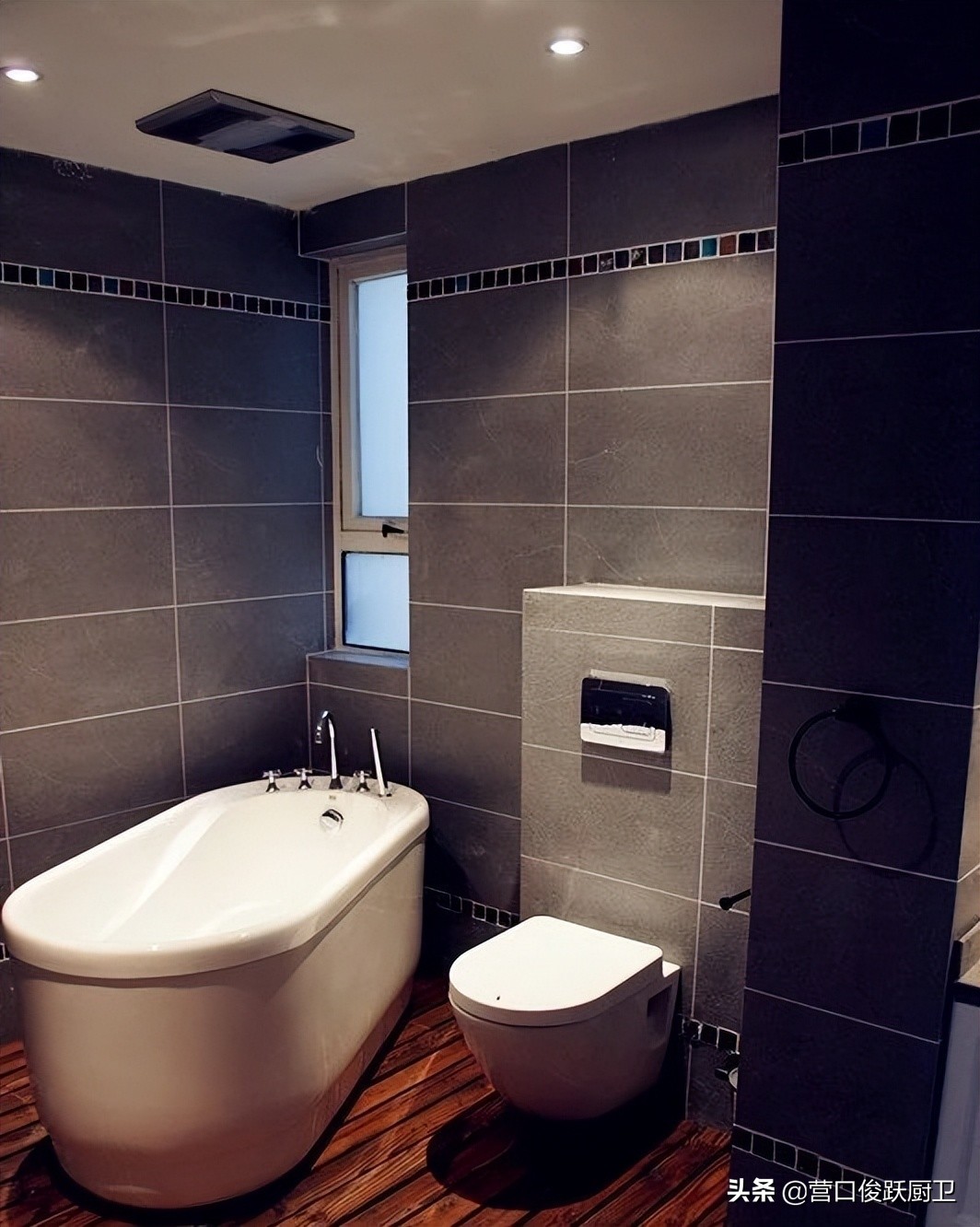 壁挂马桶小户型卫生间装修的利器,卫生间洗漱台连壁挂式马桶