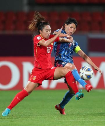 2022决赛中国女足令人泪奔瞬间,朝鲜女足获胜热泪盈眶