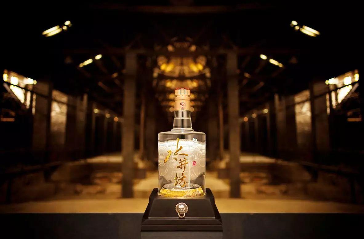 中国又一白酒跌落神坛虽贵为名酒,四川一名酒陨落曾经的中国酒王