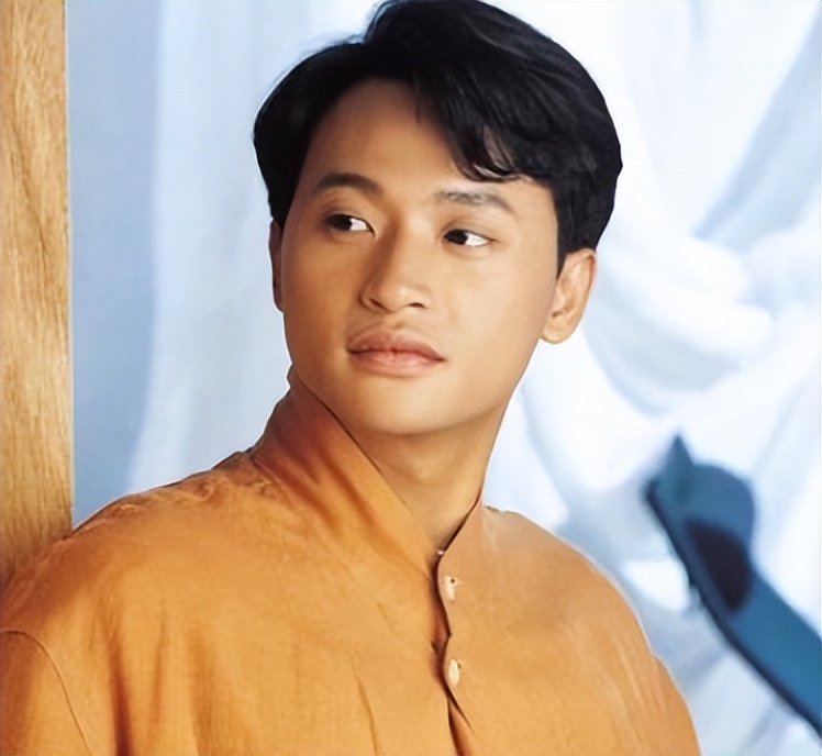 明明是双胞胎却被区别对待电影,明明是双胞胎却被区别对待的电影