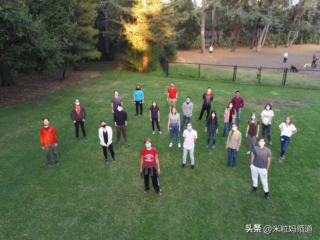 当年踢球进哈佛，给自己当博导的女生，如今怎么样了？