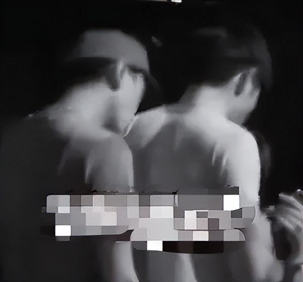 京城四美*冰白**：献媚成龙获杨受成独宠，下嫁男模却遭郑元畅*爱夺**