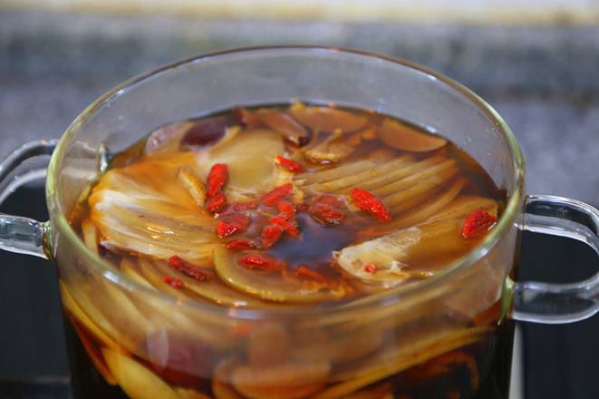 苹果红枣枸杞生姜煮水有什么功效,苹果山楂大枣生姜一起煮能减肥吗