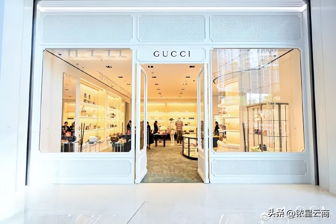 奢场前线｜福州万象城等开设奢牌新店，深圳湾万象城等营销出圈…