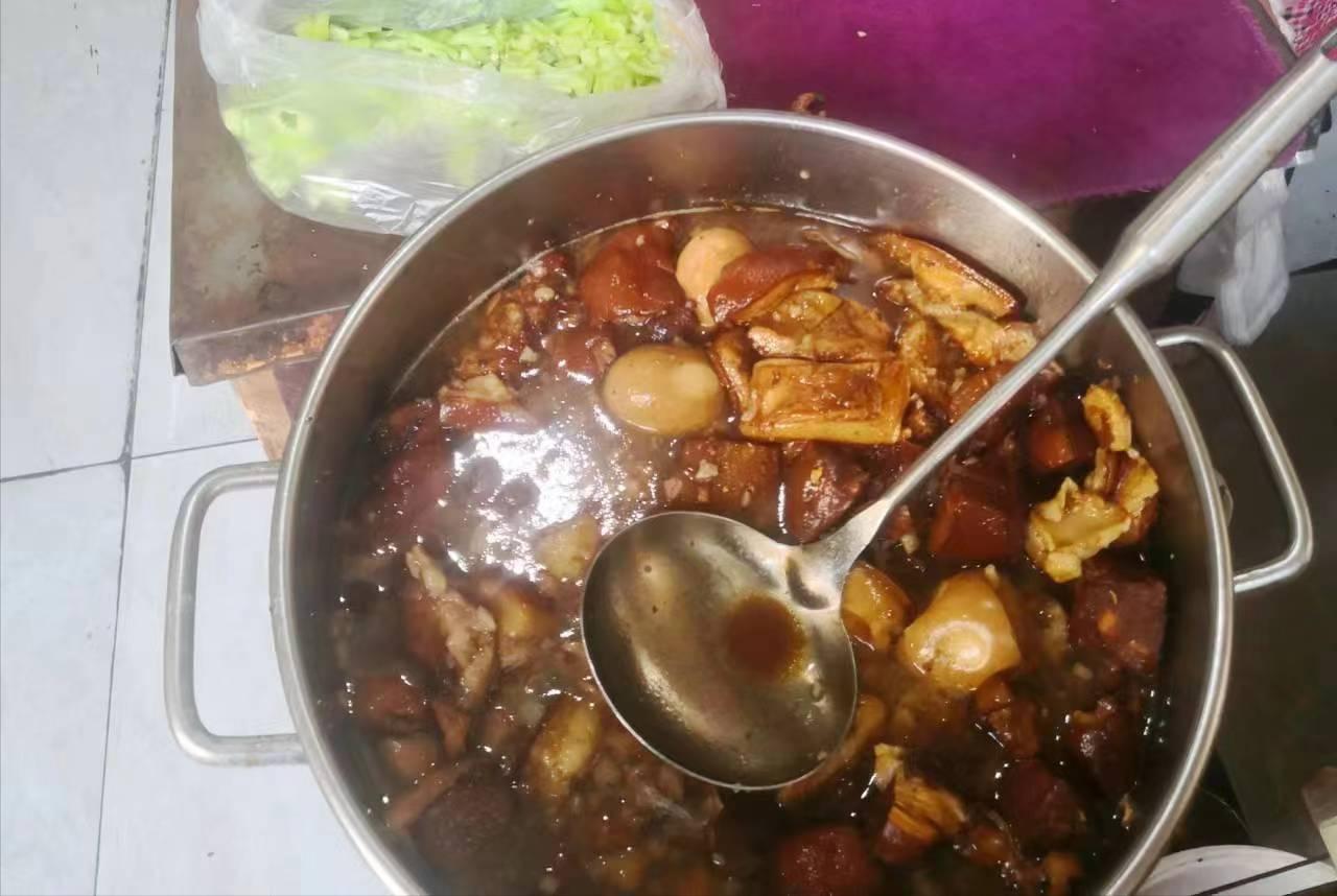 煎饼果子肉夹馍里脊饼哪个简单,一个肉夹馍一个煎饼果子