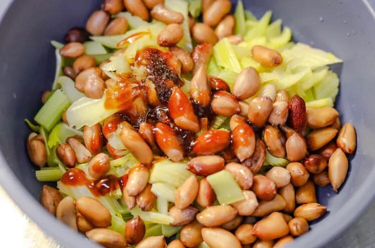 夏天大家喜欢吃的凉拌菜快来看看,家常菜适合夏天做的一道凉拌菜