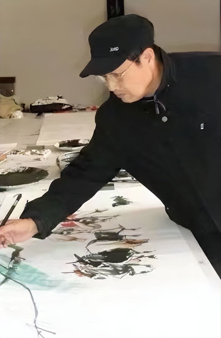 画家有着独特的艺术视角和灵感,画家的文化自信心得体会