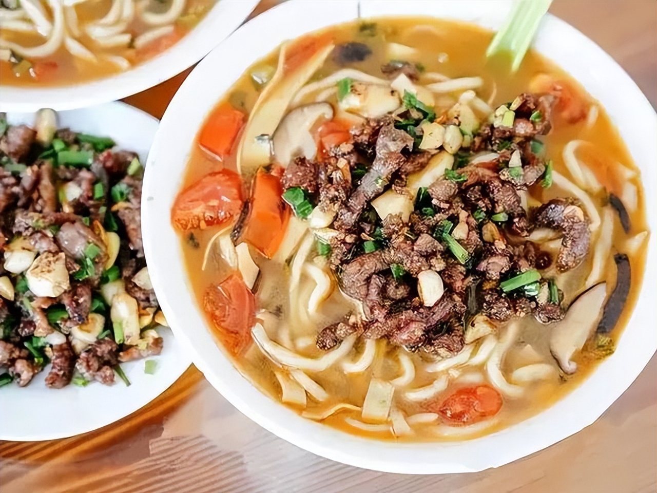 会吃的人都知道，浙江真正好吃的美食不在杭州，而是在这三座小城