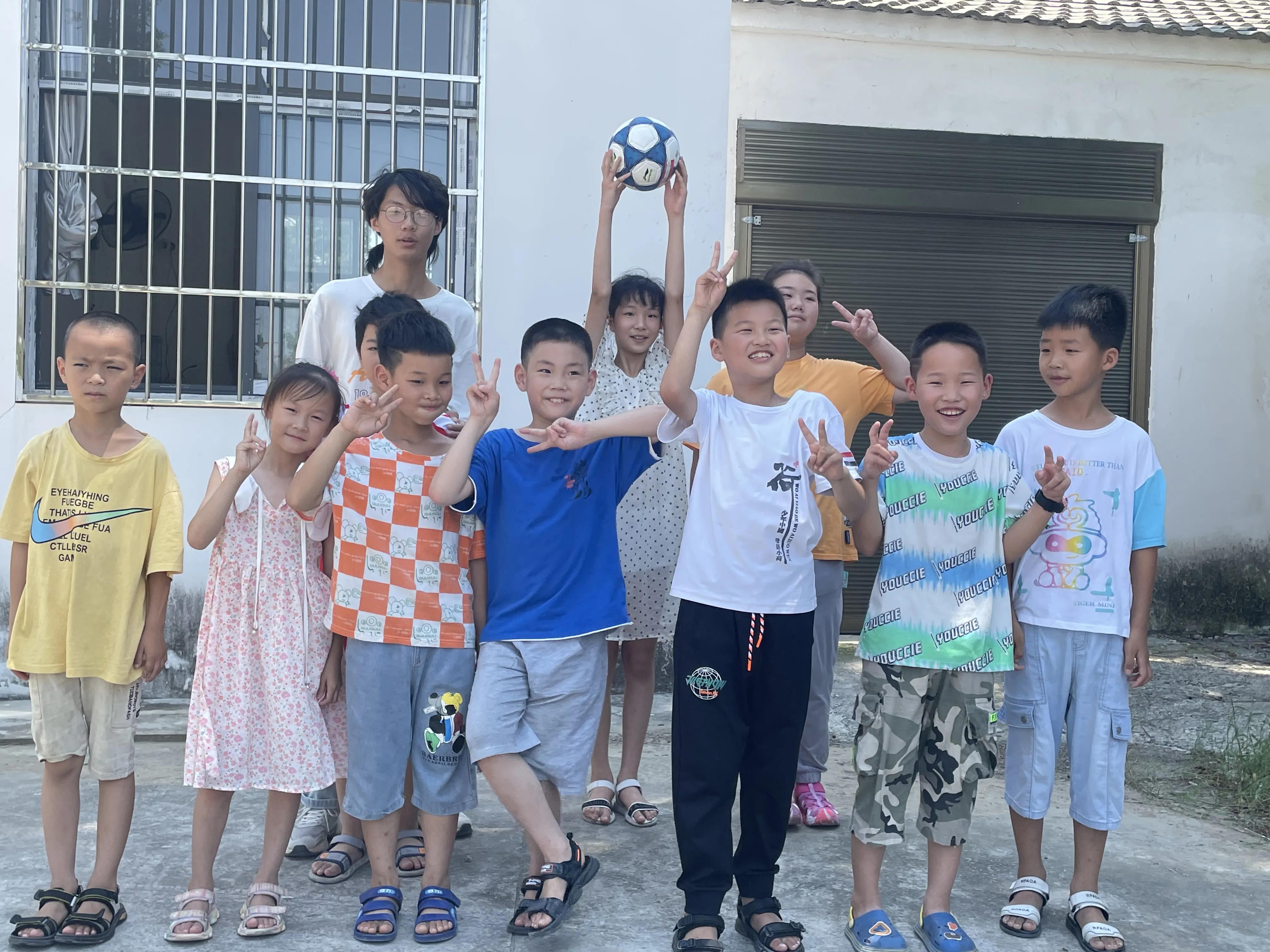 湖北学子线上三下乡教学,湖北学子三下乡留梦守心支教行