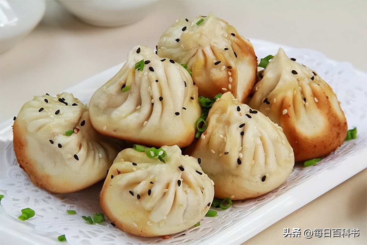 街边的煎炸鸡排,类似鸡排章鱼小丸子的小吃