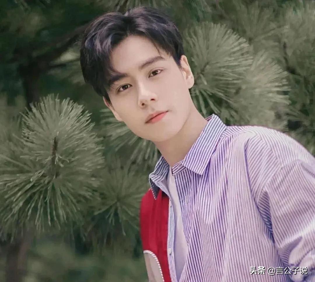 娱乐圈9位大长脸男星,近期很火的男星大长脸