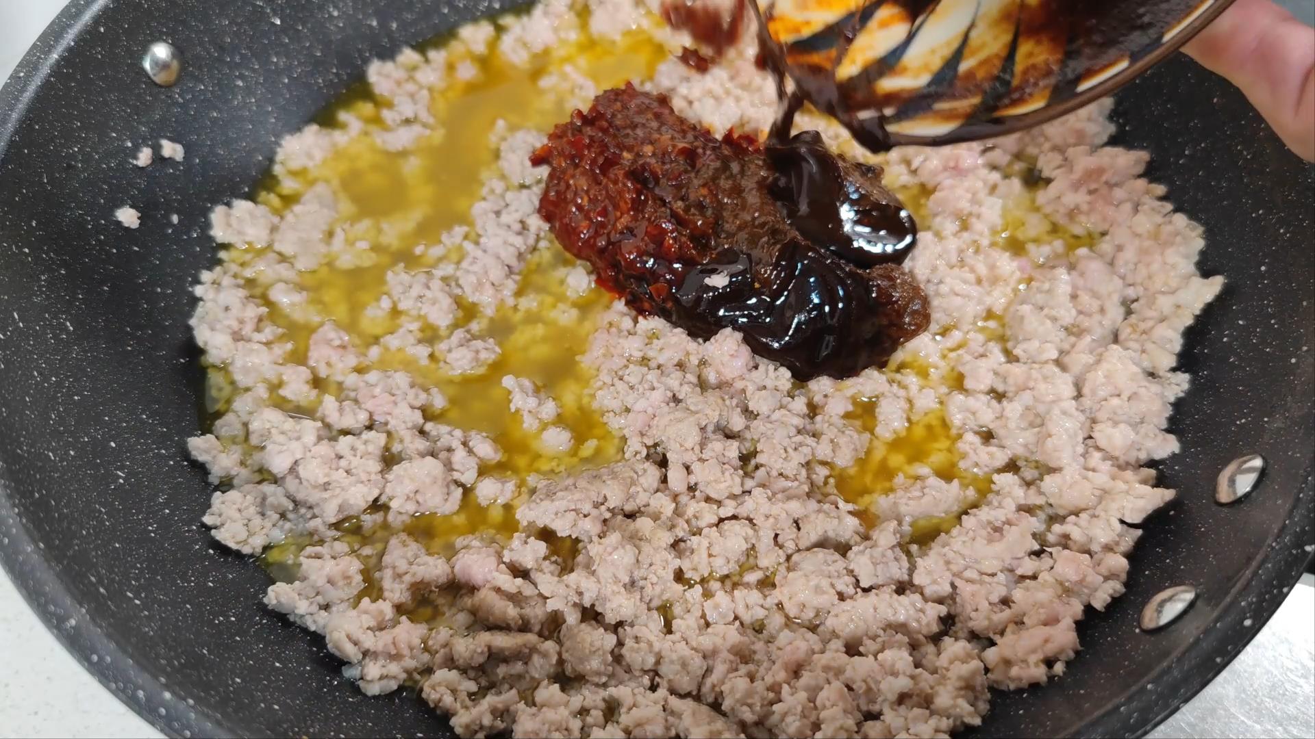 爱吃面条的收藏教你简单做法,爱吃面的要收藏教你杂酱家常做法