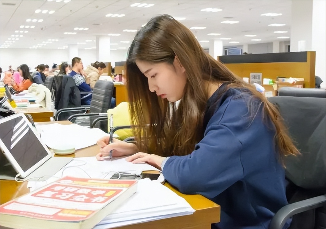 就业率专业排行榜教育学,教育学最冷门的专业