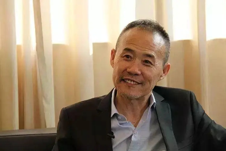 王石为了他娇妻改变多少人,王石抛弃发妻