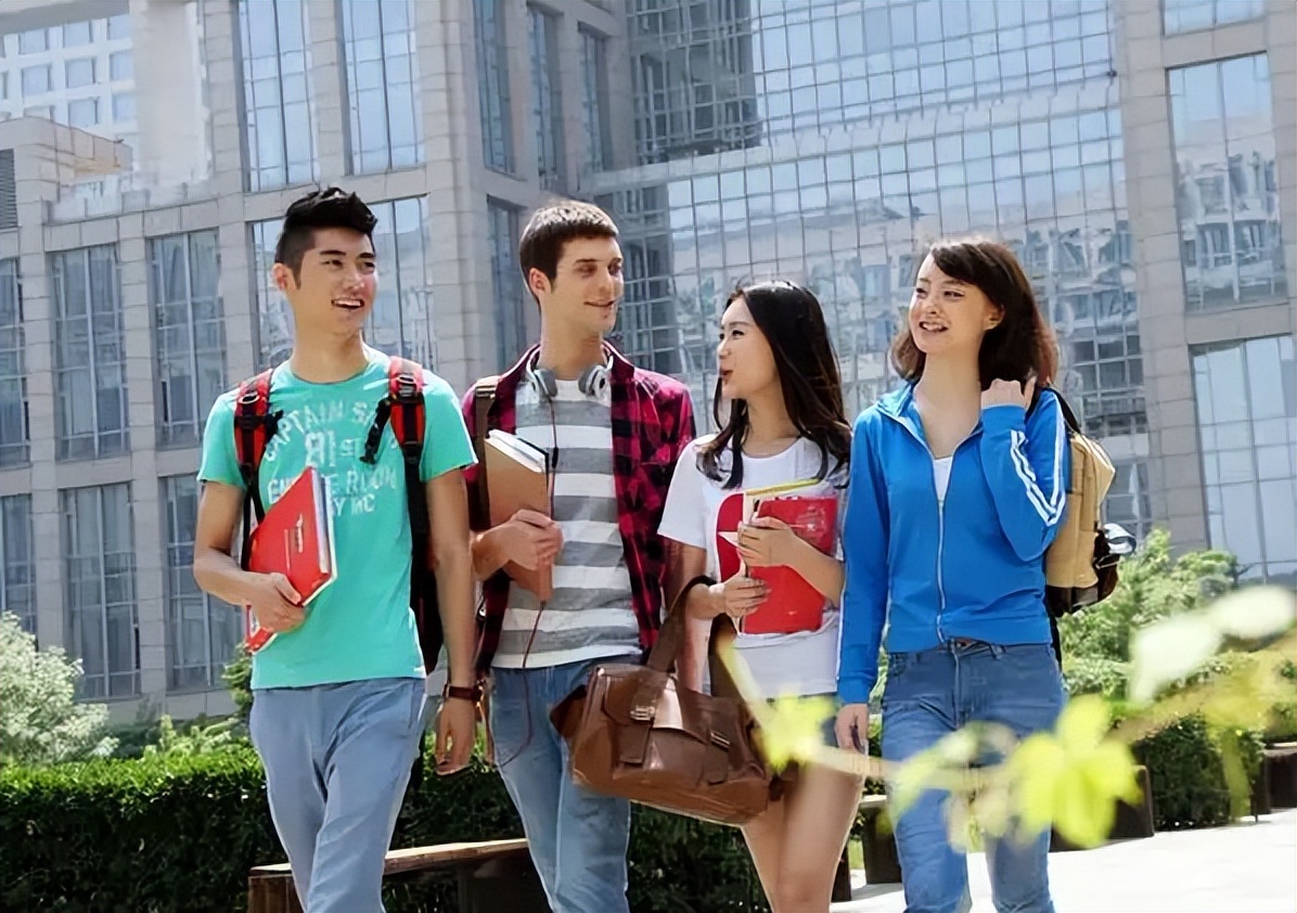 现在的攀比风气有多严重,大学攀比风严重