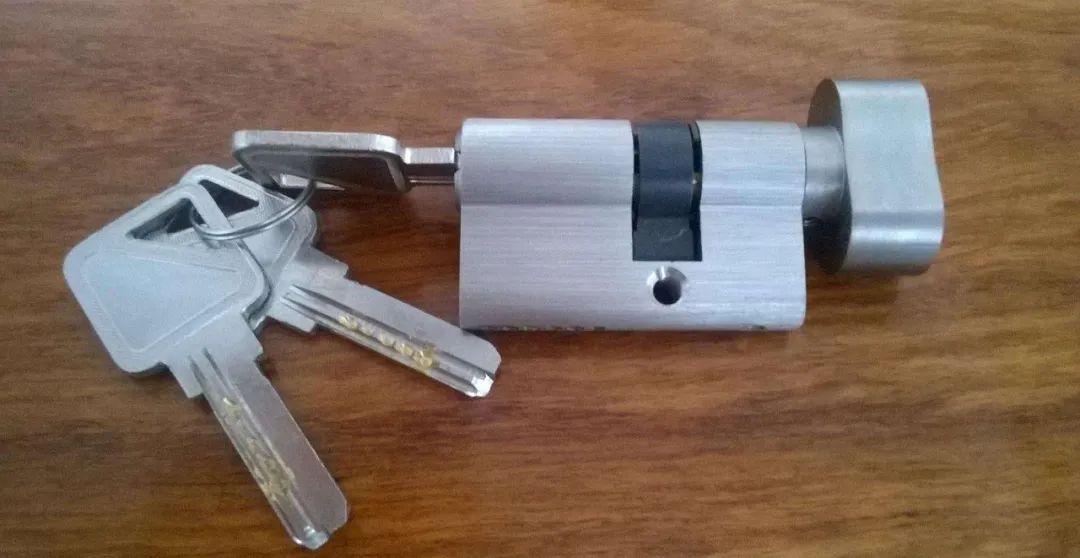 锁芯破坏了门还是打不开,防盗锁芯坏了门打不开怎么办