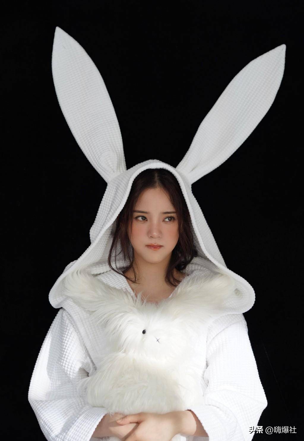 王鹤棣supreme衣服,王鹤棣潮牌卫衣