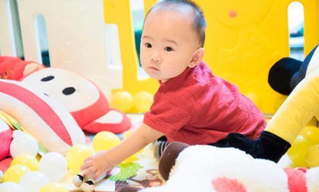 4岁宝宝还需要喝配方奶吗,4岁孩子喝配方奶好还是纯奶好