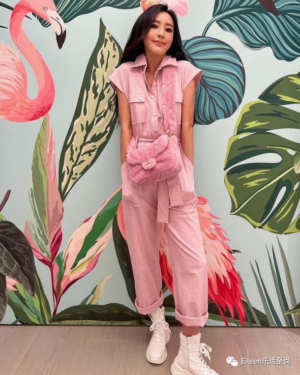 39岁嫁入豪门8亿元豪宅,300亿身家3亿豪宅