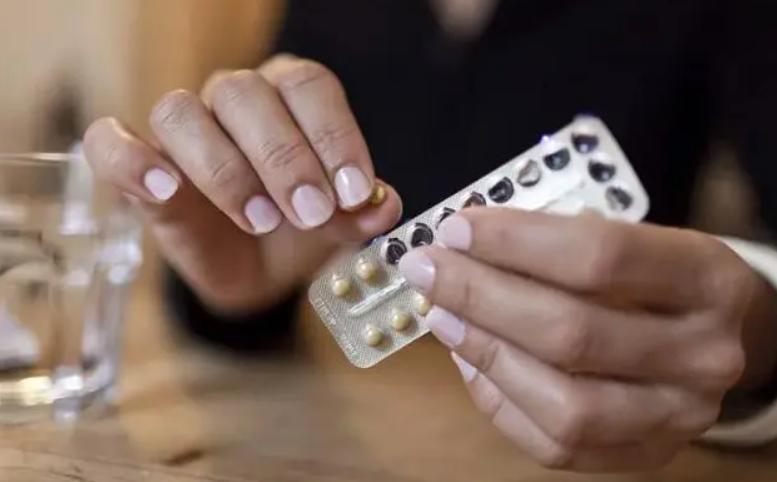 绝经期女性，就不需要避孕了？医生：合理选择避孕方法，不容侥幸