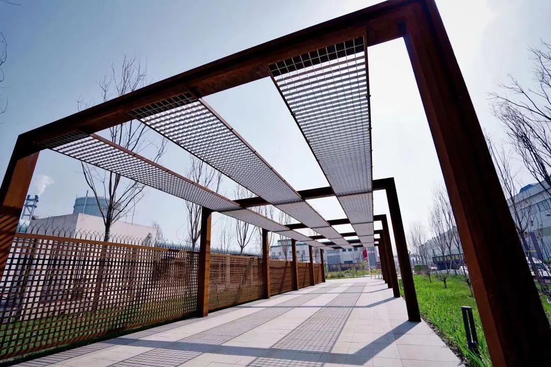 「走进绿色钢城」新天钢：以昂扬姿态向社会展示“工业之伟力，生态之和谐”