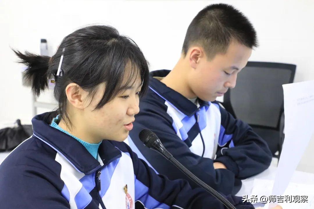 咸阳彩虹高中五四青年节,清明缅怀先烈致敬英雄主题班会