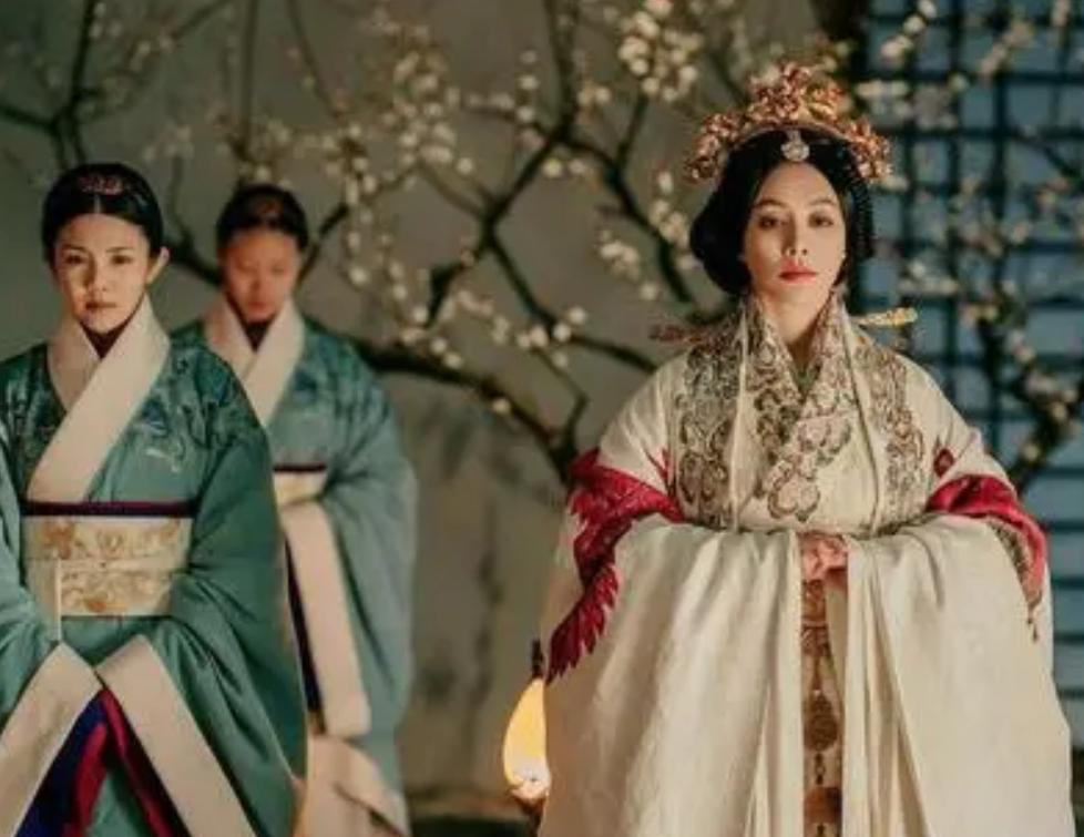 宦官“嫪毐”有何绝技？让秦朝身份尊贵的太后，甘愿为其生子