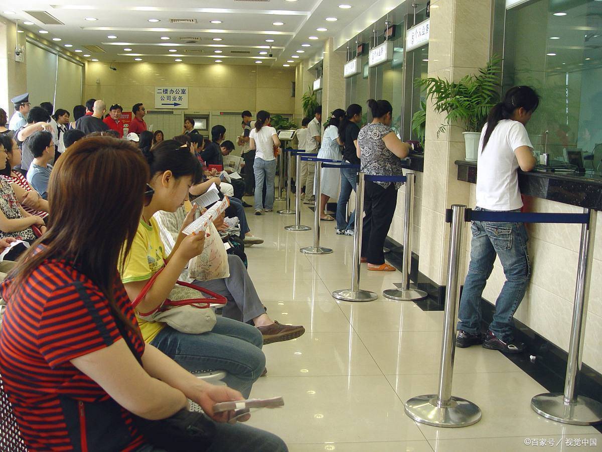 银行将800元误转800万后续,银行误将800元打成800万谁的责任