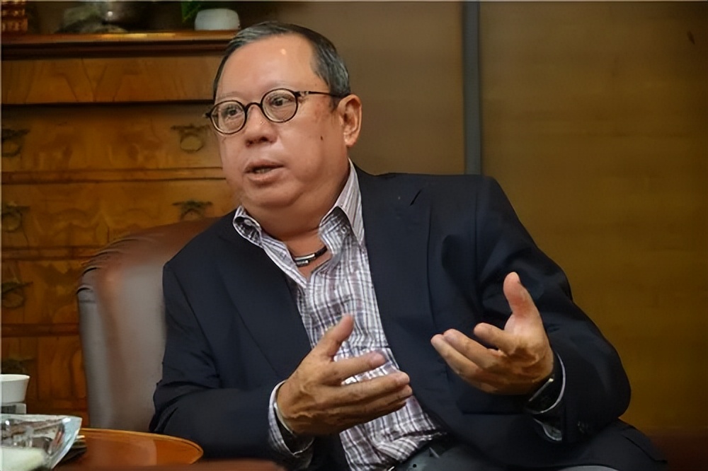 一举败光400亿!香港的百亿败家子，为何仍是商业帝国的接班人?