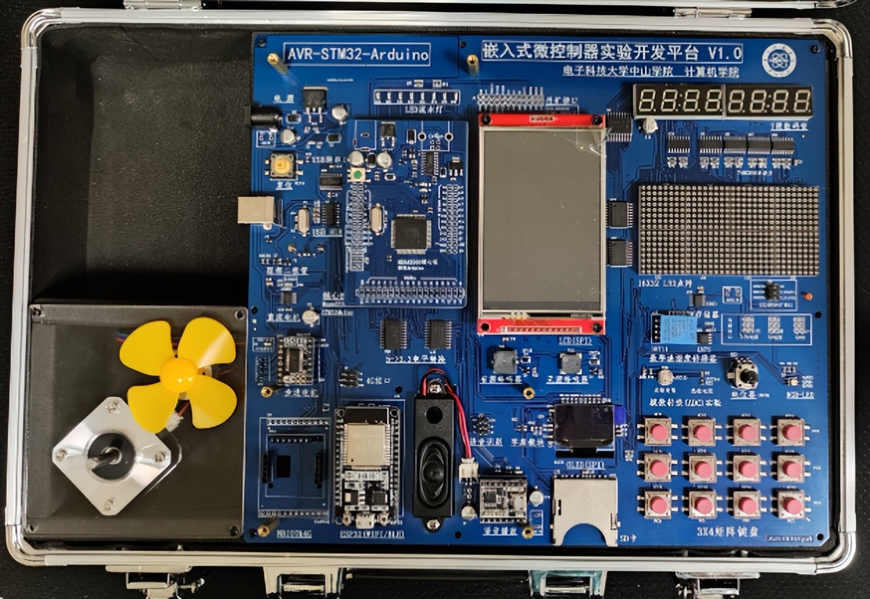 中山大学计算机学院专业有哪些,电子科技大学中山学院专业