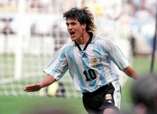 战神巴蒂斯图塔霸气视频,巴蒂斯图塔实况下赛季