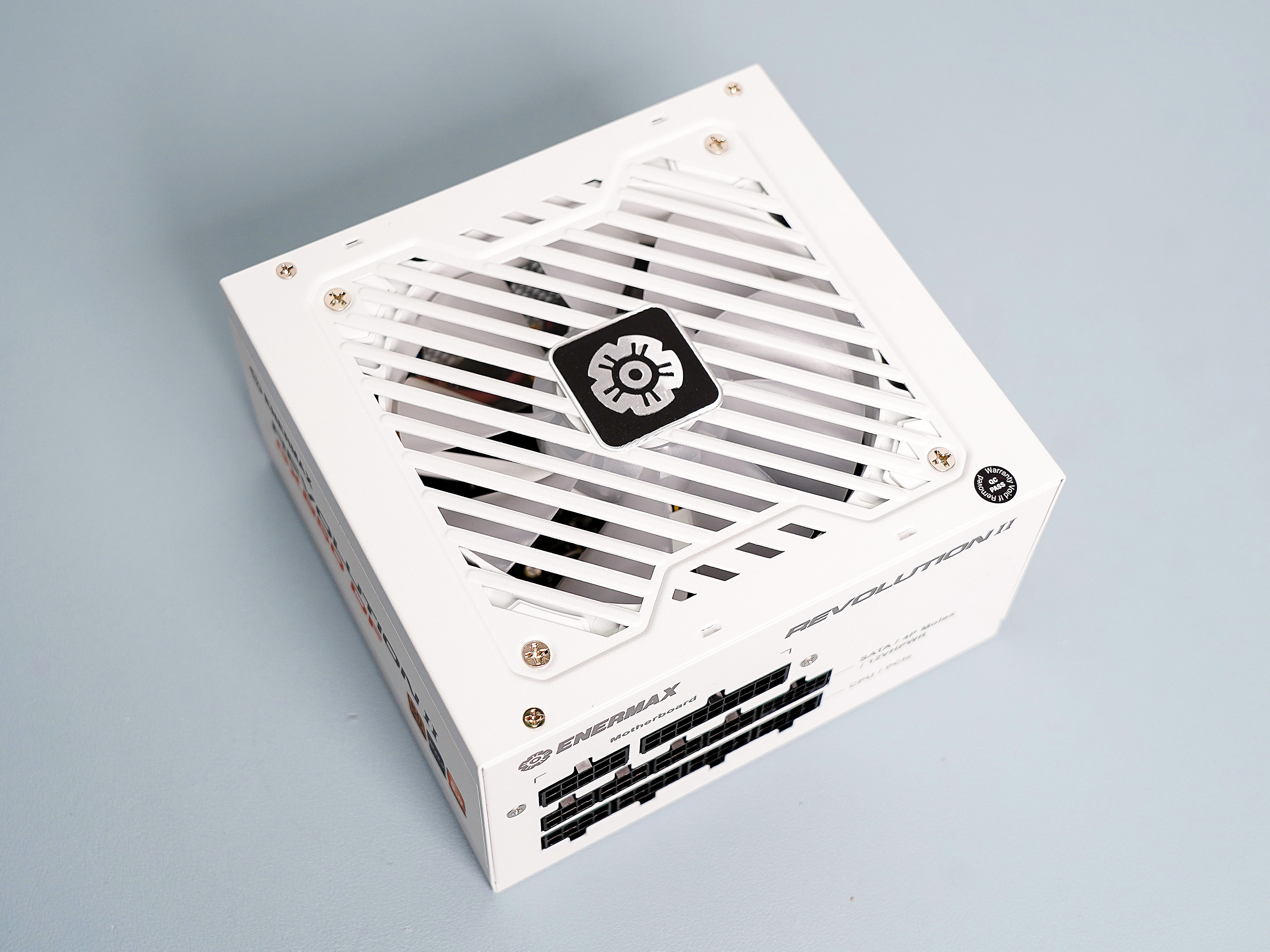 最新装机方式：背插式体验，I7+B760+RTX4070Ti攒台白白的主机