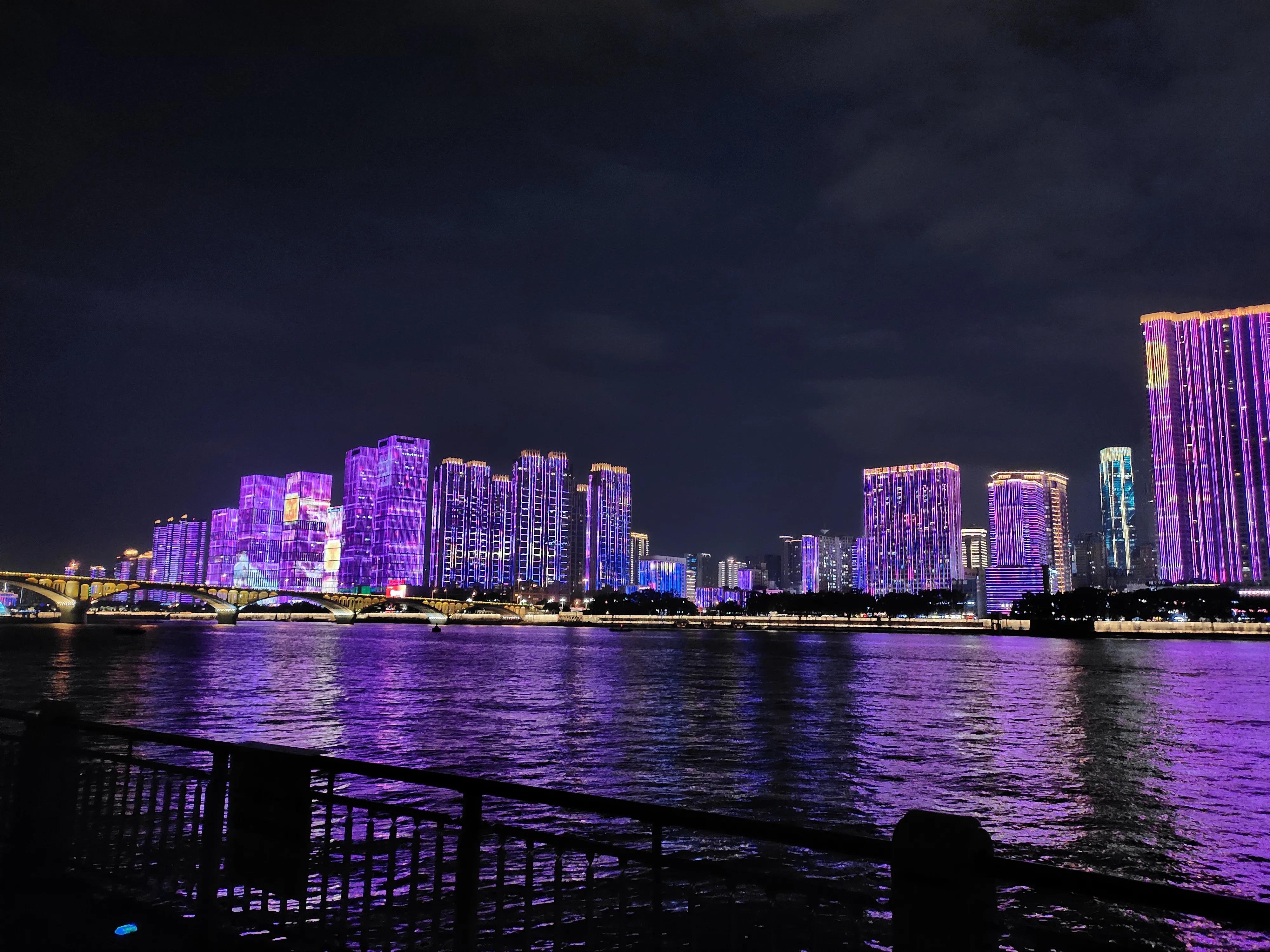 闲游郊外赏秋光,闲游桂林