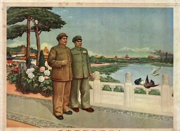 女子穿日军军服拍照被抓,女子身着日本侵华军装露脸