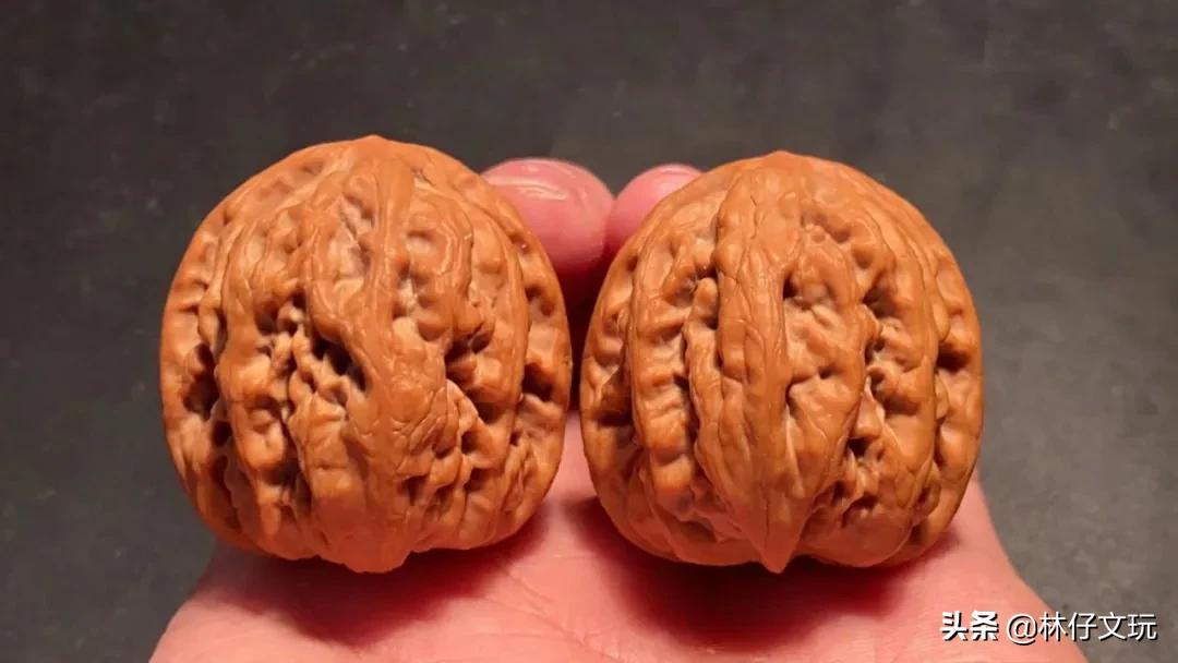 文玩核桃有色差怎么办,文玩核桃为什么刚下树就有色差