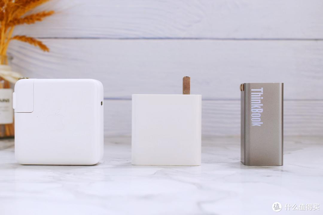 联想thinkbook6600h评测,联想thinkbook氮化镓快充100w