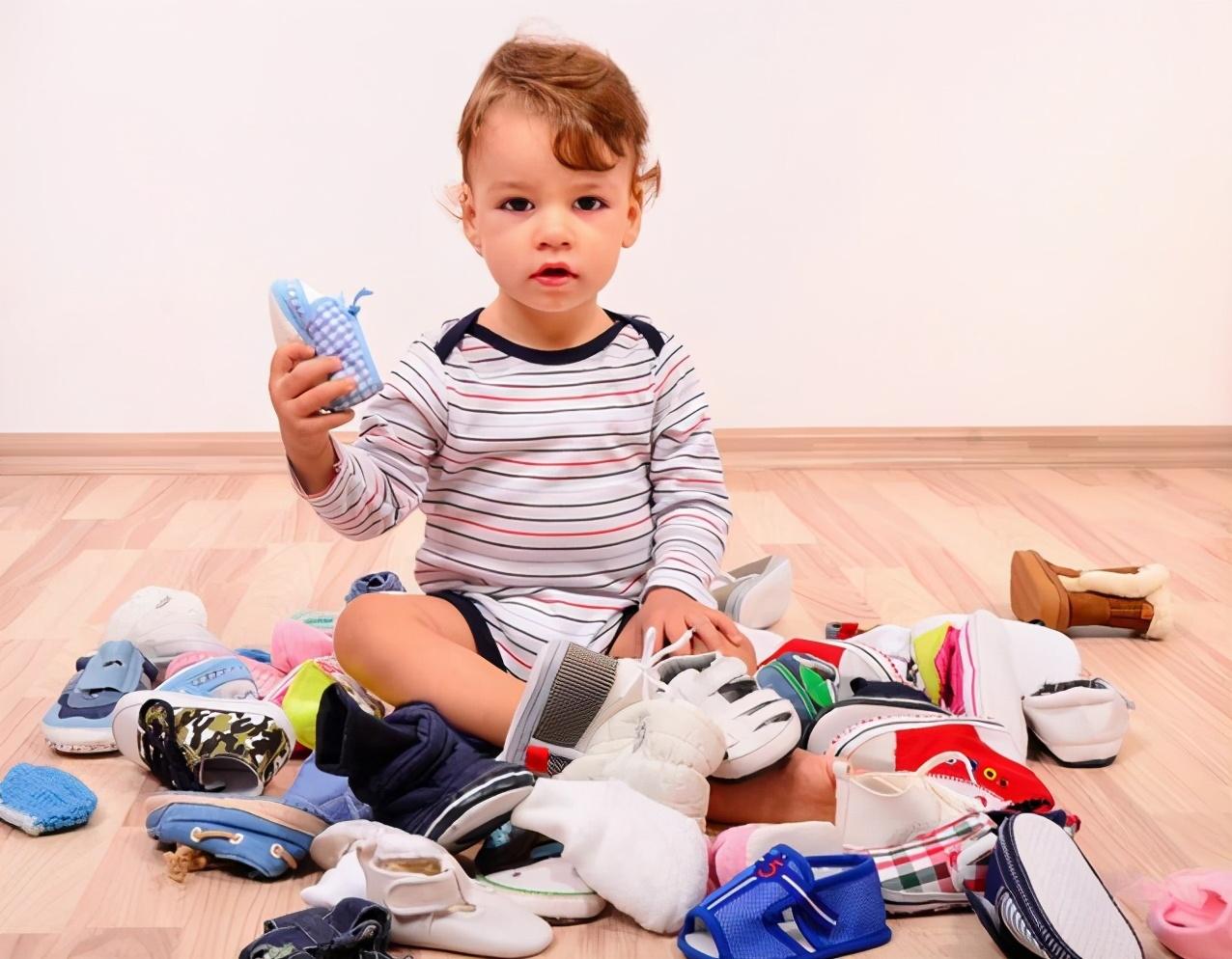 这几种鞋子别再给孩子穿了,小孩防脚臭鞋子