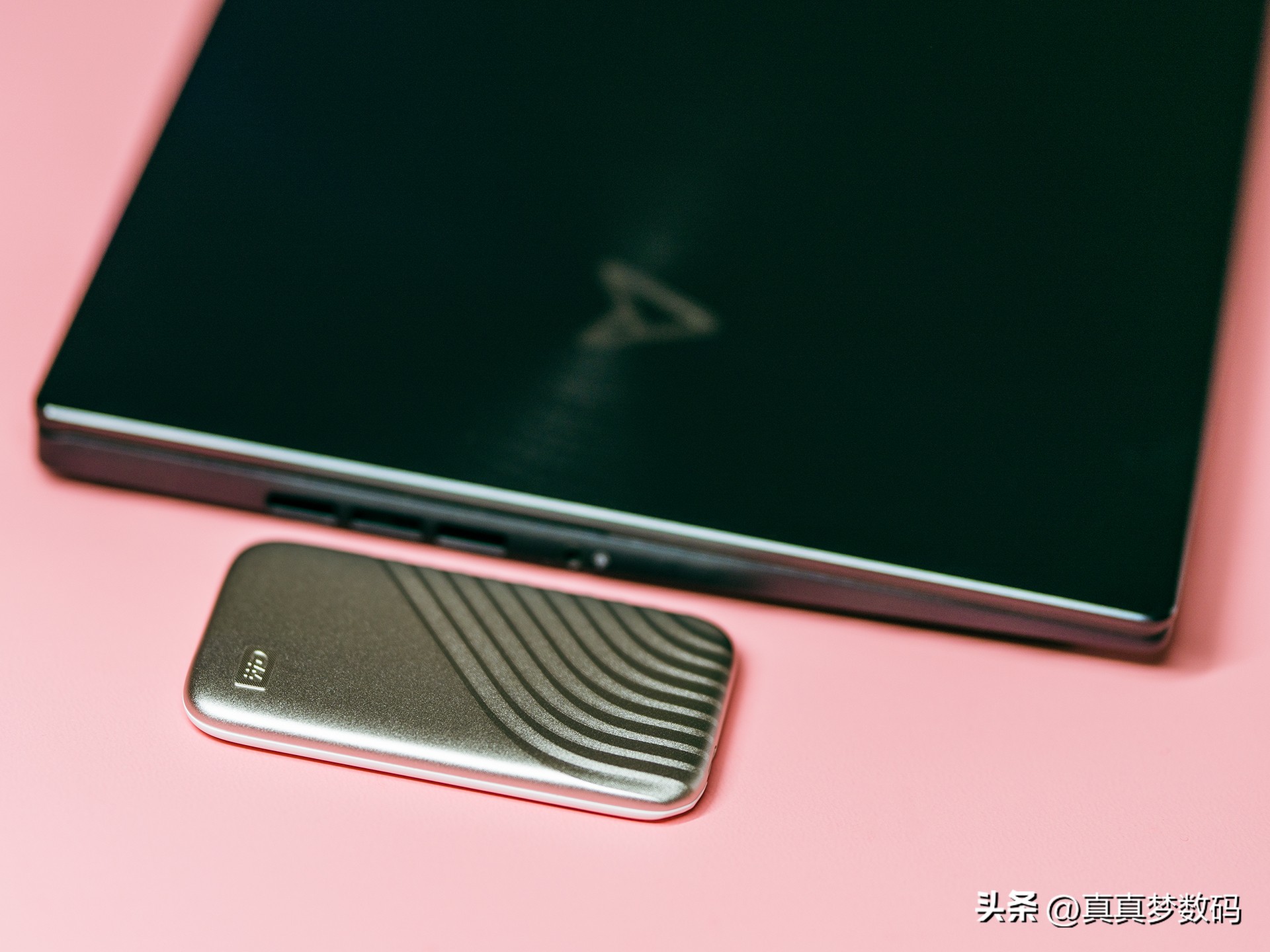 wd固态移动硬盘推荐评测,wdmypassportssd移动硬盘拆解